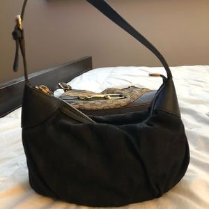 Gucci small shoulder bag.